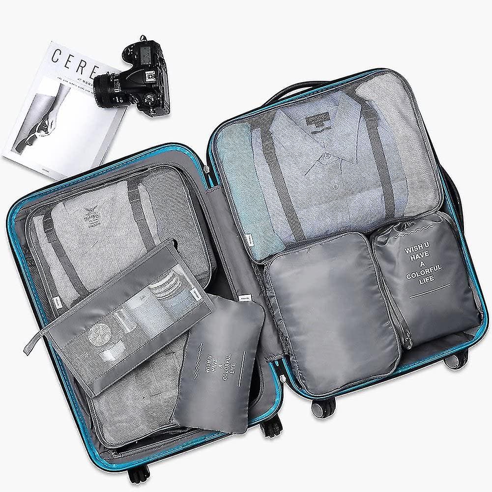 Packing cubes traveling